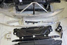 Автозапчасти, части двигателя, Крышка радиатора (падкапотник), BMW 