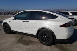 Tesla, Model X