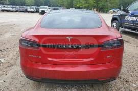 Tesla, Model S