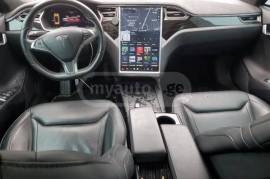 Tesla, Model S