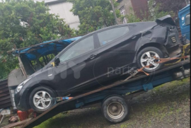 ავტონაწილები, დაშლილი ავტომობილები, HYUNDAI 