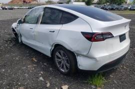 Tesla, Y performance