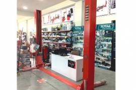 ავტონაწილები, ხელსაწყოები, დანადგარები, ავტომობილის ამწევი