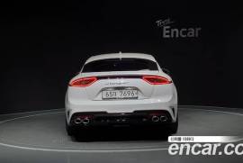 Kia, Stinger