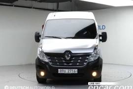 Renault , Master