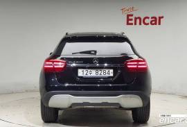 Mercedes-Benz, GLA-Class