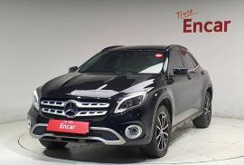 Mercedes-Benz, GLA-Class