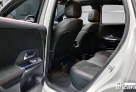 Mercedes-Benz, GLA-Class