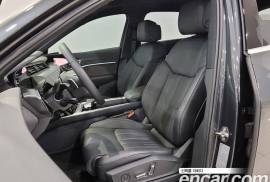 Audi, E-TRON