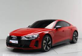 Audi, E-TRON