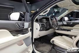 Lincoln, Navigator