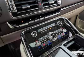 Lincoln, Navigator