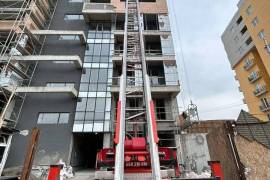 ავეჯისა და სამშენებლო მასალების  ამწე ლიფტი (სპეც ამტანი)