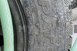 TOYOTA , Автозапчасти, Колеса и шины, Шины