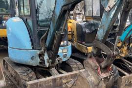 Qiravdeba eqskavatori da bobkati  sabutit